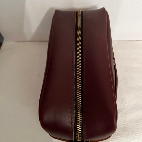 Gent’s leather Dopp Kit . - Picture 4 of 9